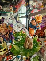 Figurine de Collection VKH Goku SSJ vs Freezer