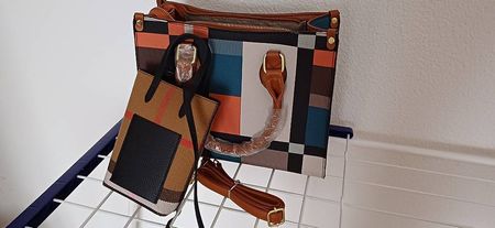 Coole Handtasche im Karo-Design, Neu