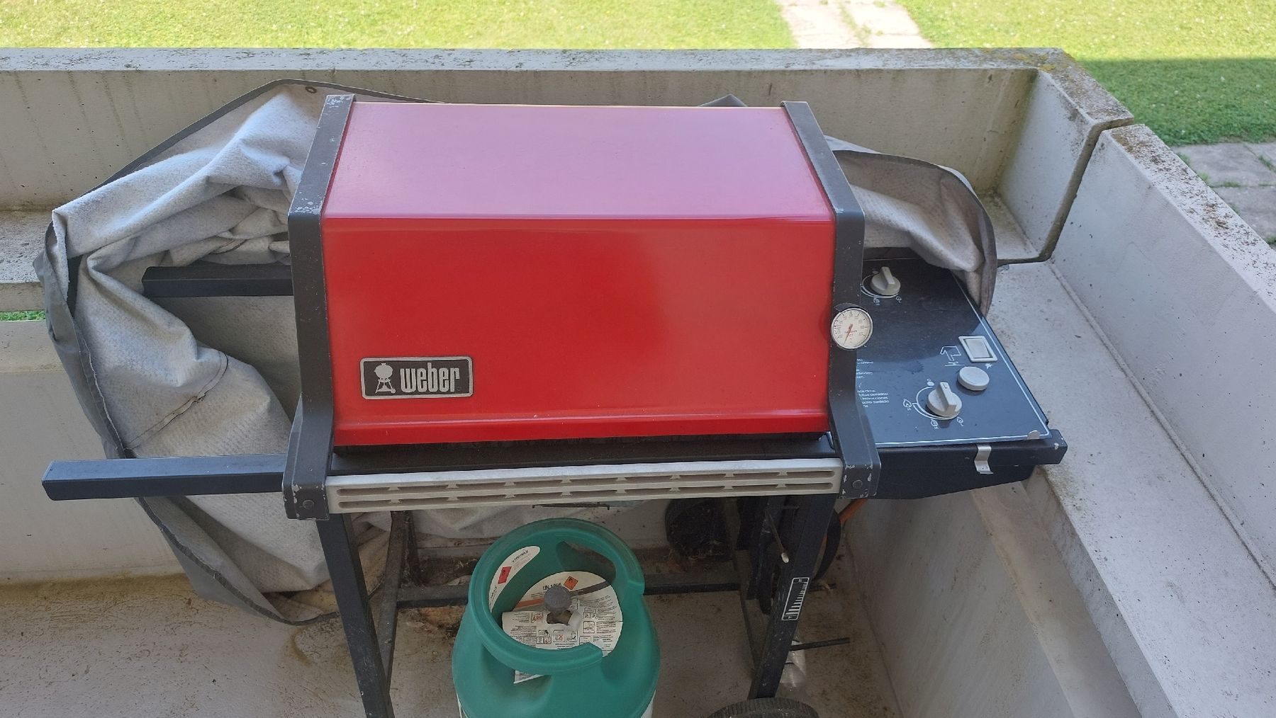 Griglie: Weber Grill inkl. Abdeckung – Usato da Baar venduto da max_vj55