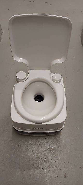 WC: Porta Potti – Neuf avec emballage d'origine à Rheinfelden par kartoffel64 2