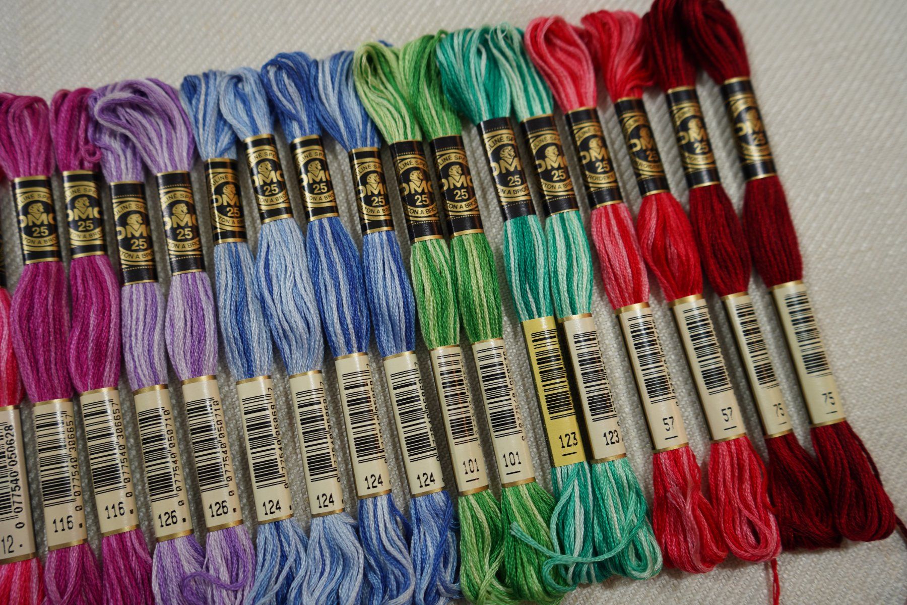 Cordicelle & Fili: 30 DMC Mouliné Spécial Multicolor Art 117 - LOSB9 – Nuovo e nell'imballaggio originale da Mels venduto da DACRI 6