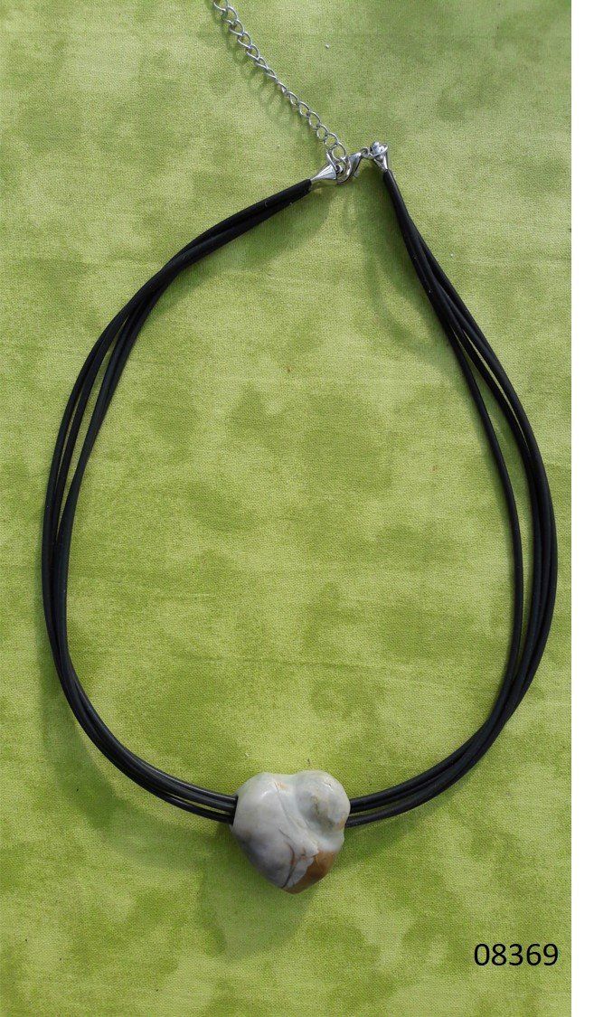 Catenine: Halsband steinernes Herz – Nuovo (secondo la descrizione) da Bäretswil venduto da Esku01