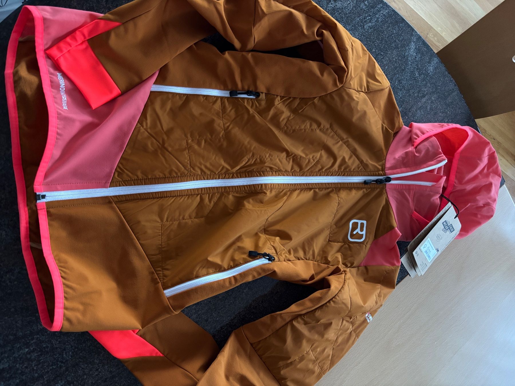 Ortovox Giacche: Ortovox Jacke Gr.M – Nuovo e nell'imballaggio originale da Hasliberg-Hohfluh venduto da Adbu13