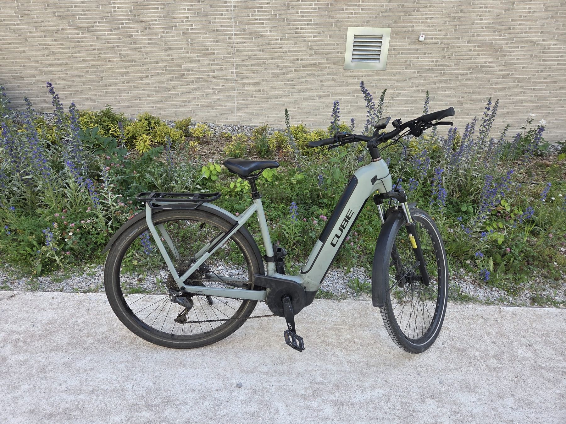 Cube Biciclette: Cube Kathmandu Hybrid one 750 – Usato da Chêne-Bougeries venduto da LeTudor 2