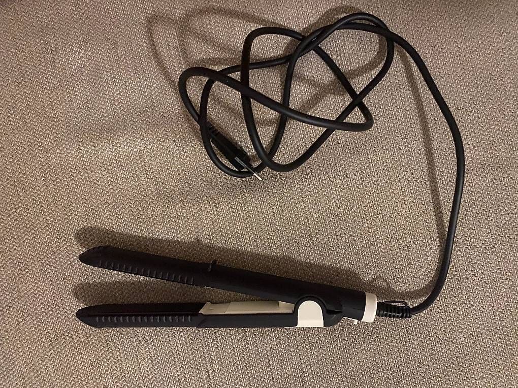 Accessori per capelli: Vendo piastra per capelli – Usato da Lugano venduto da rob_9cln 1