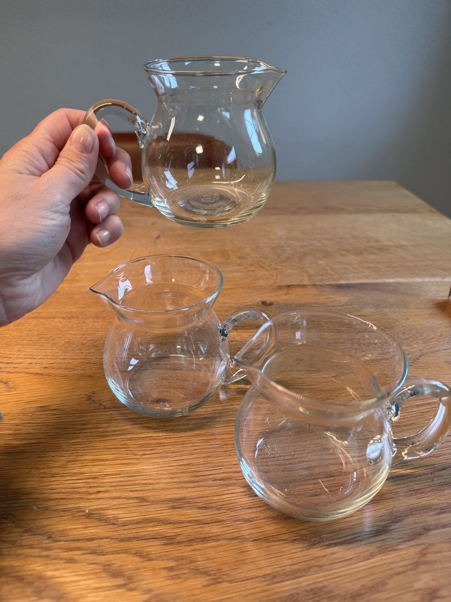 Caraffe: 3x Milchkännchen aus Glas – Usato da Niederbüren venduto da Oetschli