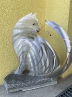 Katze aus Chromstahl
