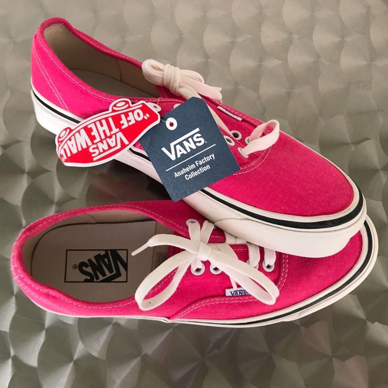 Vans Chaussures femmes: Vans Sneaker Authentic, Gr. 40.5 – Neuf (Voir description) à Ebnat-Kappel par Molton 2