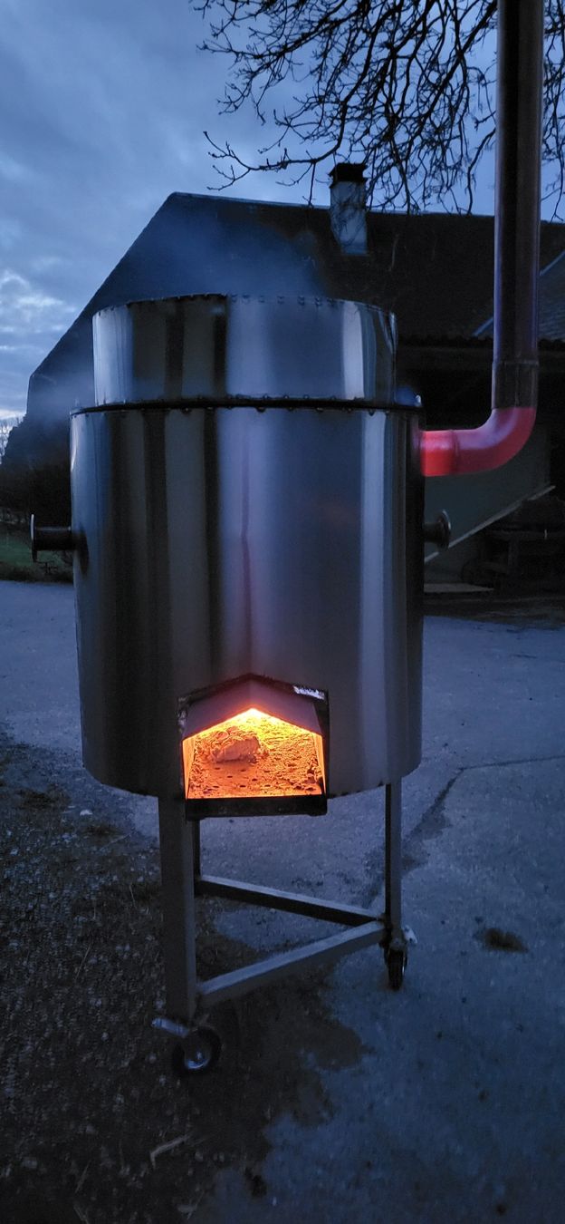 Camini: Pyrolyseofen Eigenbau  – Usato da Rüegsbach venduto da tinu-wyss