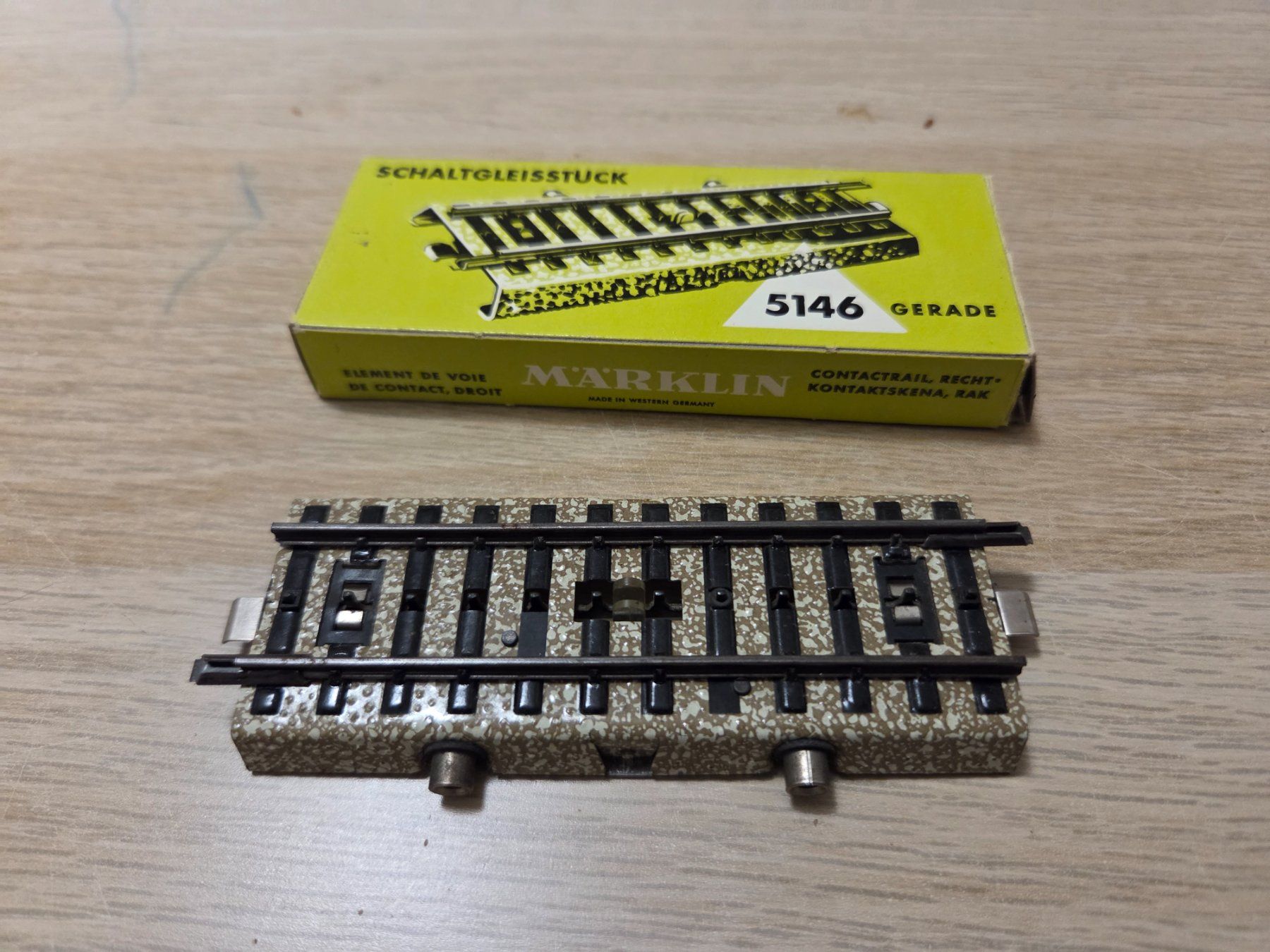 Märklin Modellini di ferrovie: Märklin 5146 Schaltgleis H0 – Usato da St-Aubin-Sauges venduto da Lo_Go