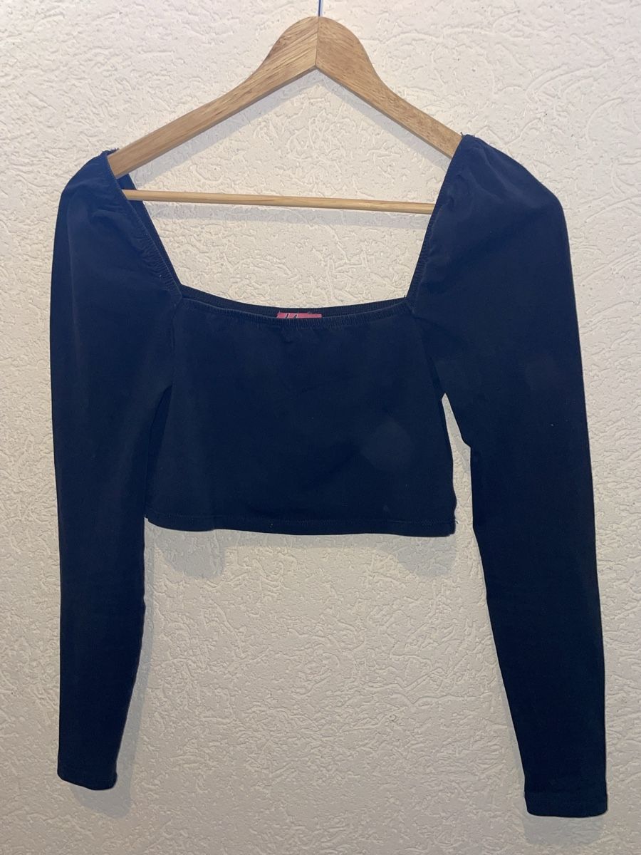Top: Black crop-top – Nuovo (secondo la descrizione) da Montana venduto da Jeanne_huggler 2