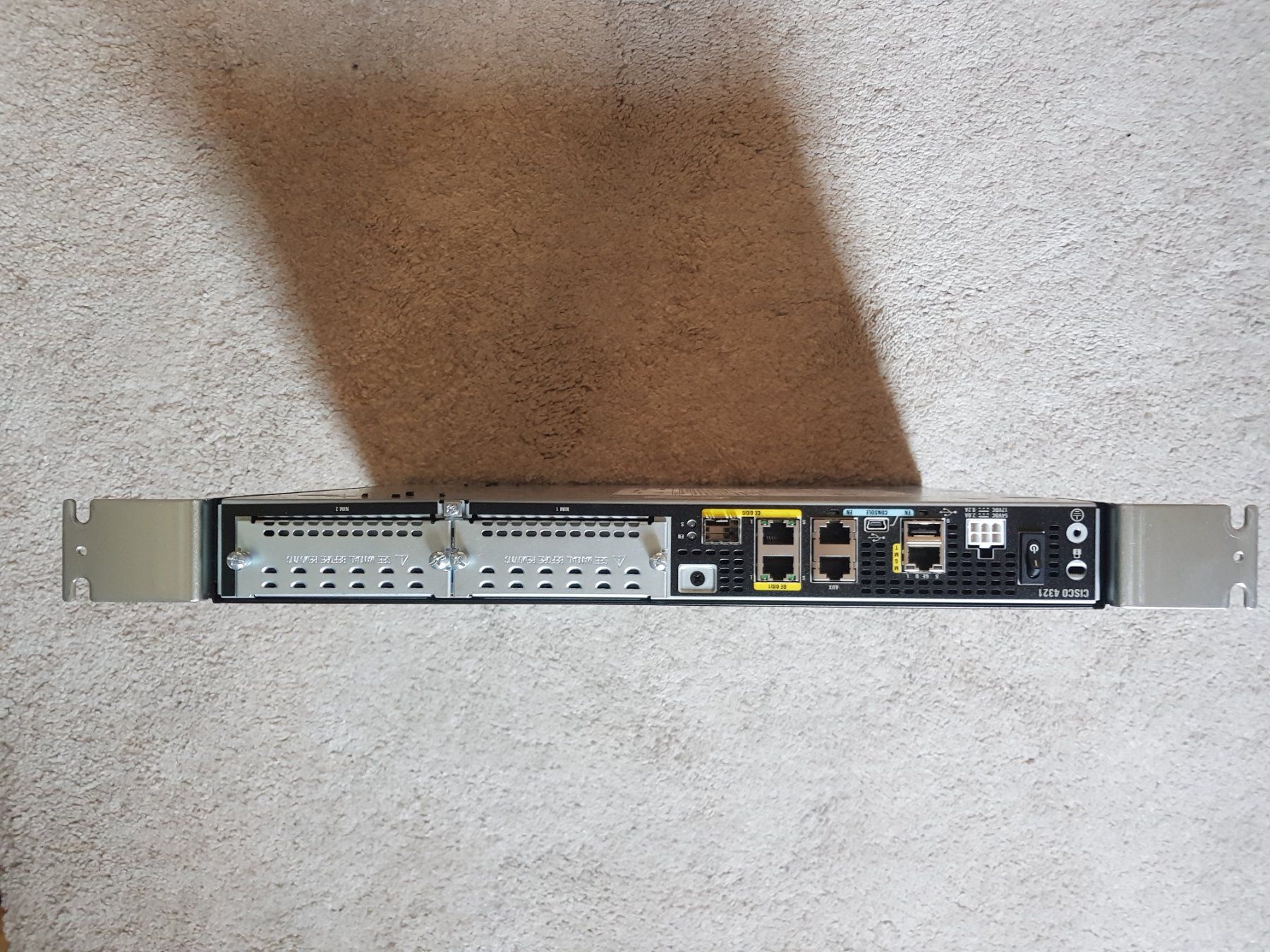 Cisco Modem & Router: Cisco 4321 Router – Usato da Gerlafingen venduto da diotech 3