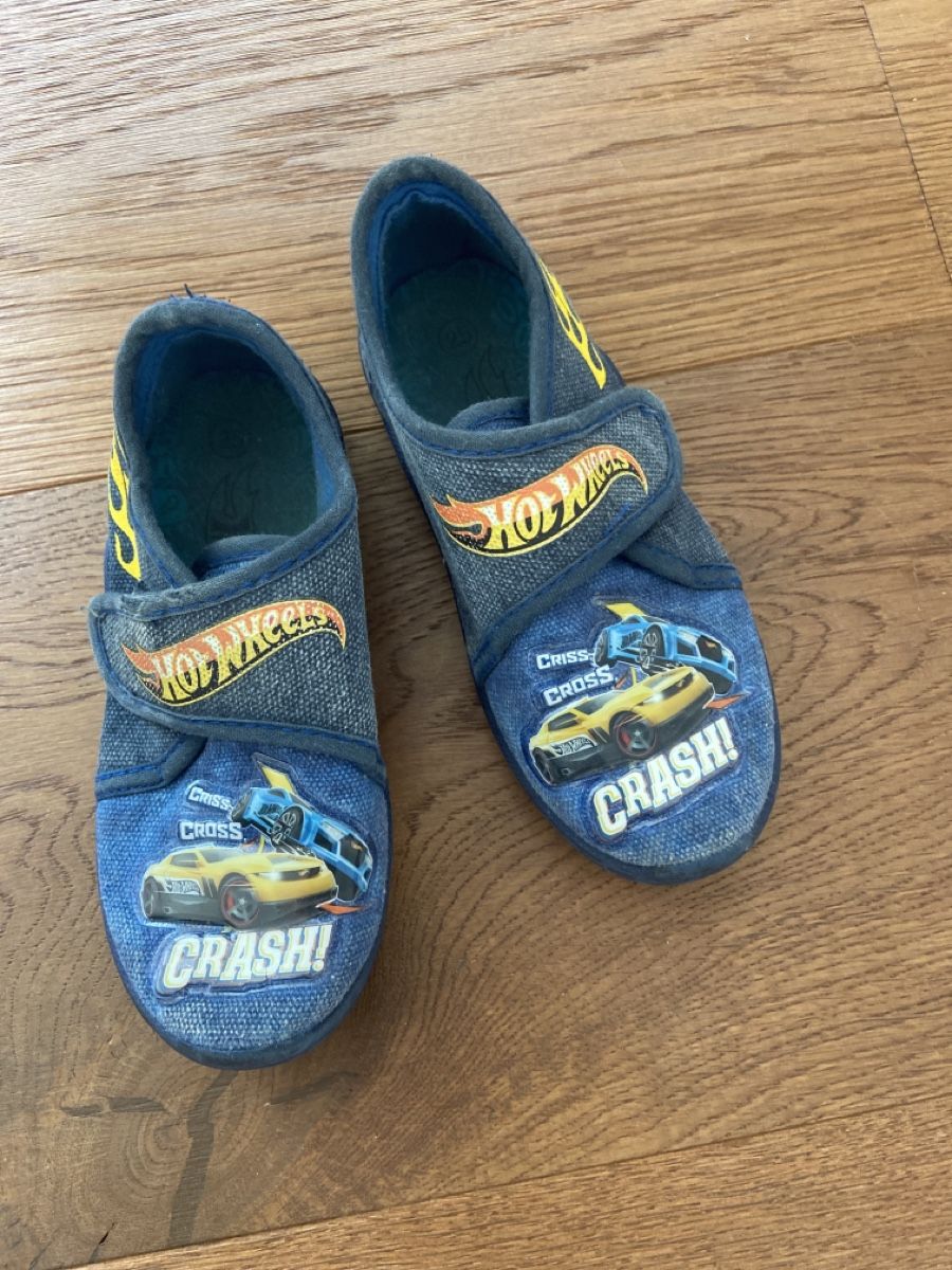Scarpe per ragazzi: Finken / Hausschuhe Gr. 25 – Usato da Pratteln venduto da Nala78