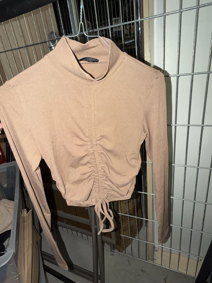 Tops: Langarmshirt beige gerippt – Neu (gemäss Beschreibung) aus Biel/Bienne von Peeeep10