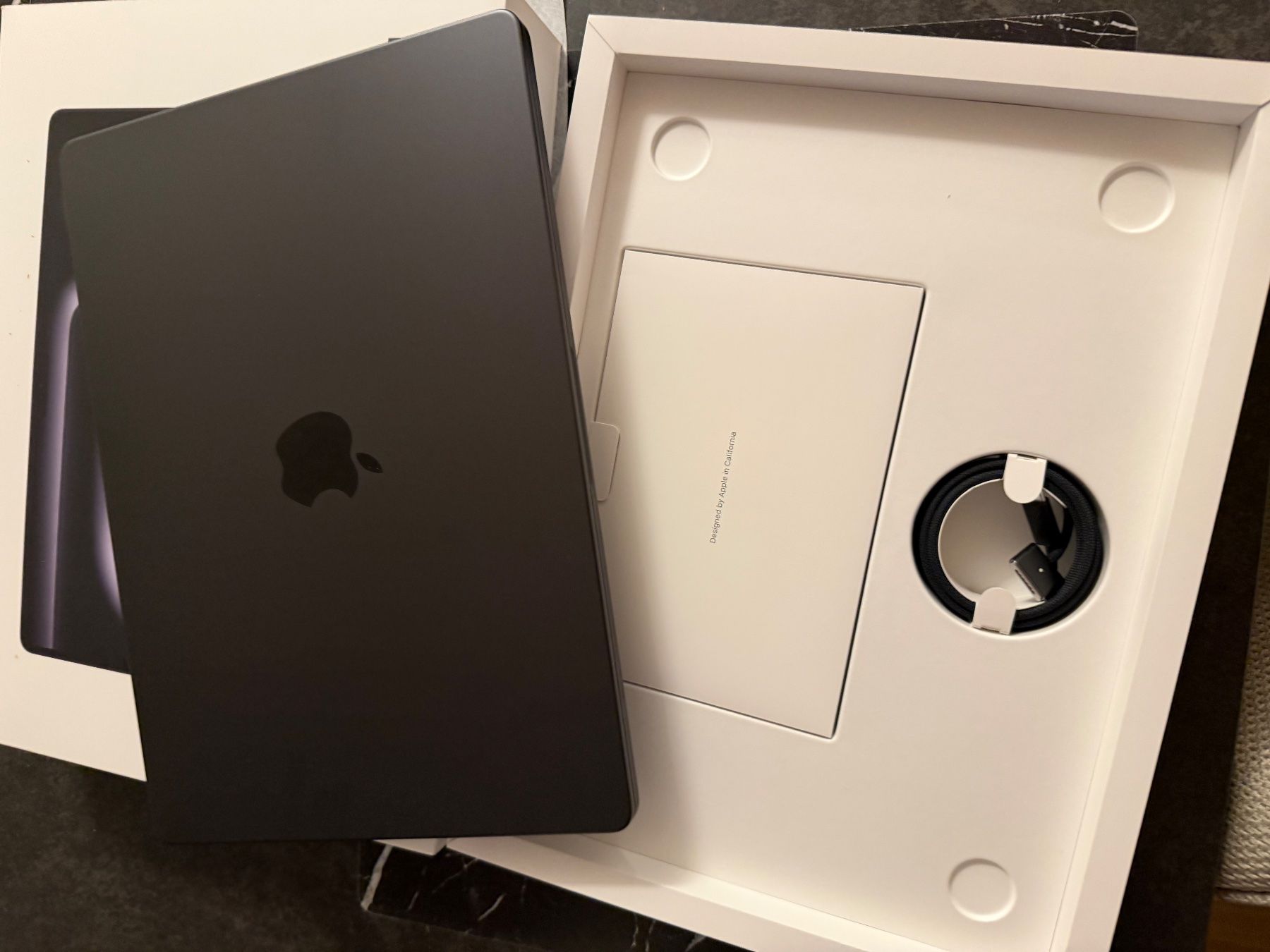 Apple Portables: MacBook Pro m5 - 16Gb 1TB 2026 – D'occasion à Luzern par fab_p7wf