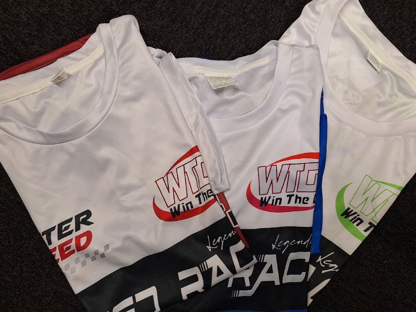 T-shirt: 3 Stk. T-Shirt Racing Speed 100% Polyeste – Nuovo (secondo la descrizione) da Brugg AG venduto da bacbac5757