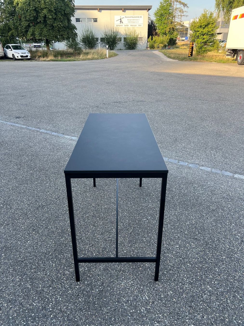 Tables: 029 HÜBA Stehtisch Designerbartisch – D'occasion à Wangen an der Aare par TBYN 4