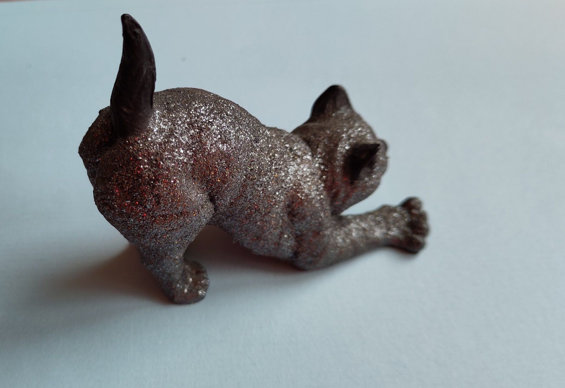 Statuette: 😺😺😺 andrazit glänzende  kleine Katze macht einen Buckel – Usato da Veltheim AG venduto da Knopftruckli 1