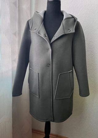 Stylischer Übergangsmantel mit Kapuze Gr. S