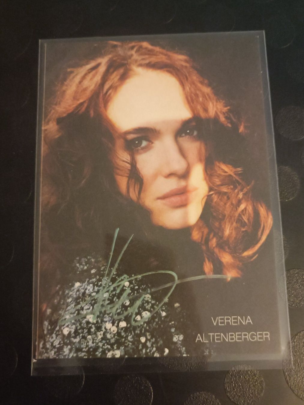 Autografi: Verena Altenberger - handsigniert – Usato da Menziken venduto da Artographs