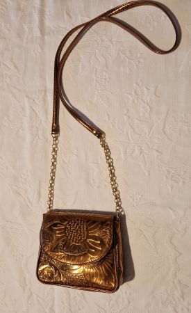 Vintage Braccailini Tasche gold/bronze „Blume“ m. Kettengurt
