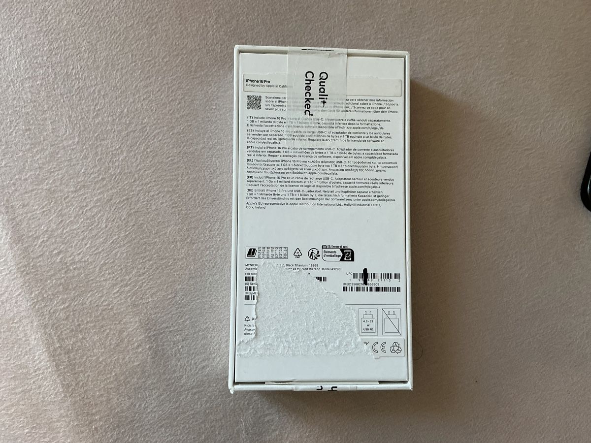 Apple Telefoni cellulari / Smartphones: iPhone 16 Pro 128GB Space Black mit Zubehör – Usato da Küssnacht am Rigi venduto da ale_y8cv 6
