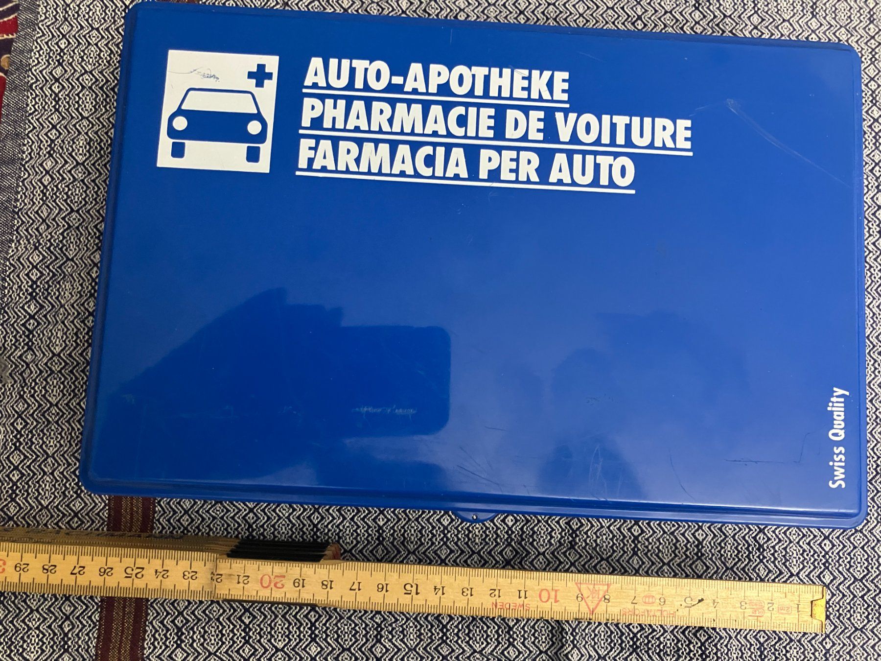 Verbandkästen: Schweizer Auto Apotheke – Gebraucht aus Zürich von Blackbelt37