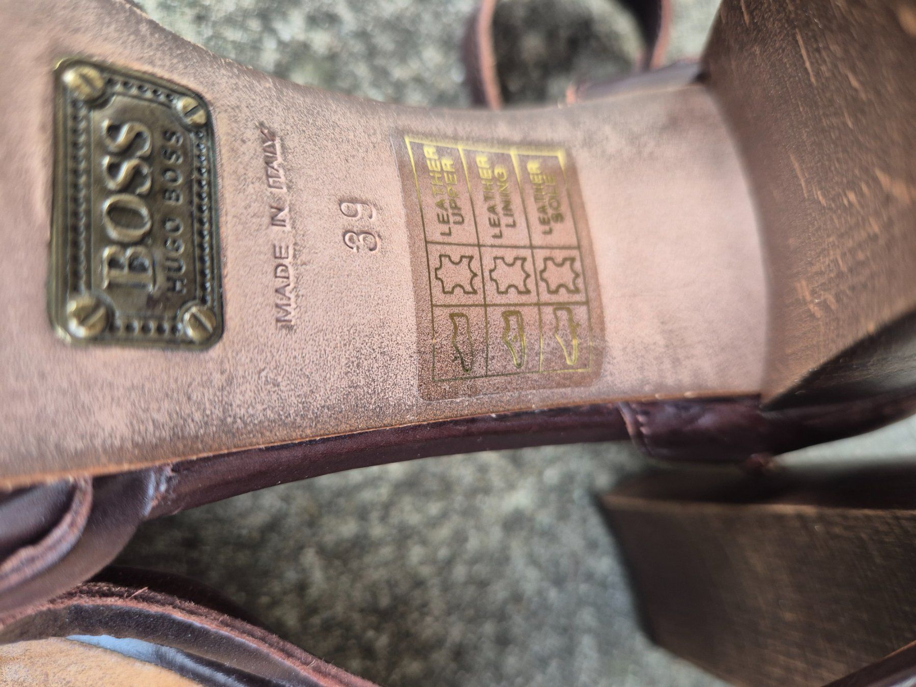 Hugo Boss Chaussures femmes: Boss Sandale 39, braun, Leder – D'occasion à Oberrohrdorf par ma-vie 4