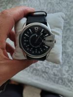 Orologio da polso da uomo Diesel con cinturino in pelle.