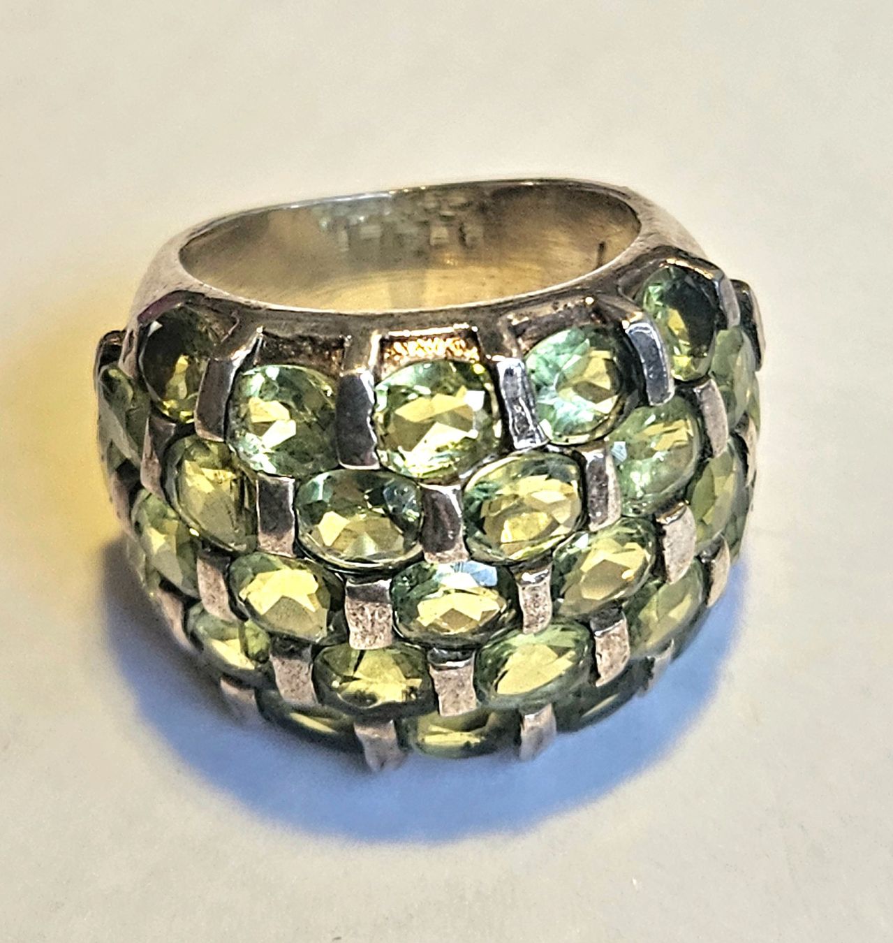 Anelli: Vintage Silberring mit grünen Peridot Steinen – Nuovo (secondo la descrizione) da Zürich venduto da adriben 7