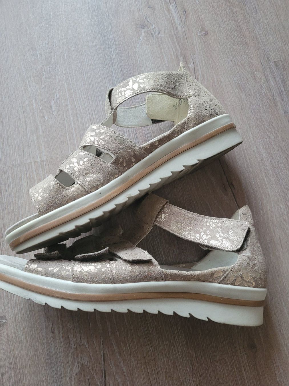 Scarpe da donna: Damensandale Gr. 5 1/2 von Waldläufer – Nuovo (secondo la descrizione) da Recherswil venduto da Pseneca 3