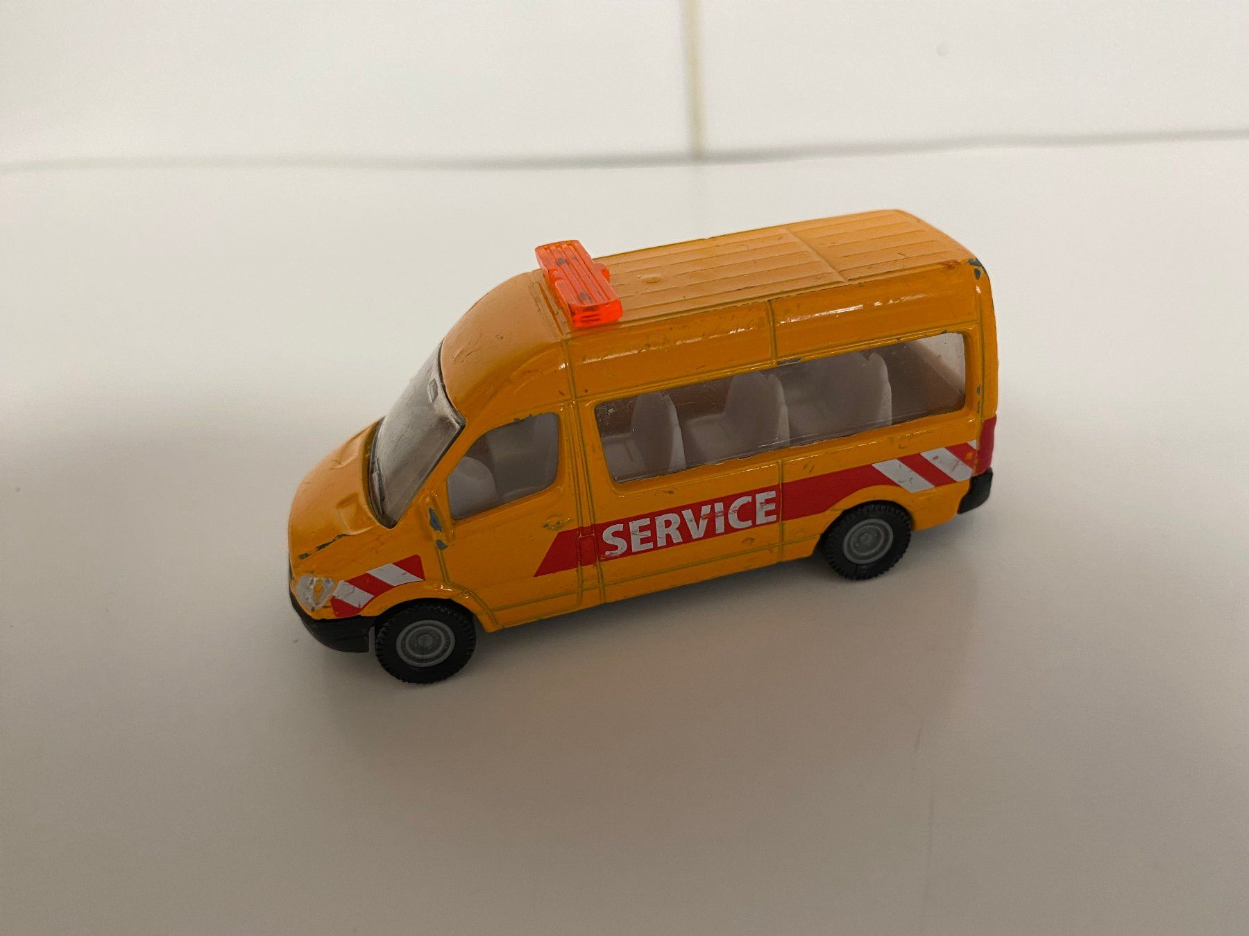 Siku Modellini d'auto: SIKU Mercedes-Benz Sprinter Service 206 – Usato da Kerzers venduto da tisyayasuBE 3