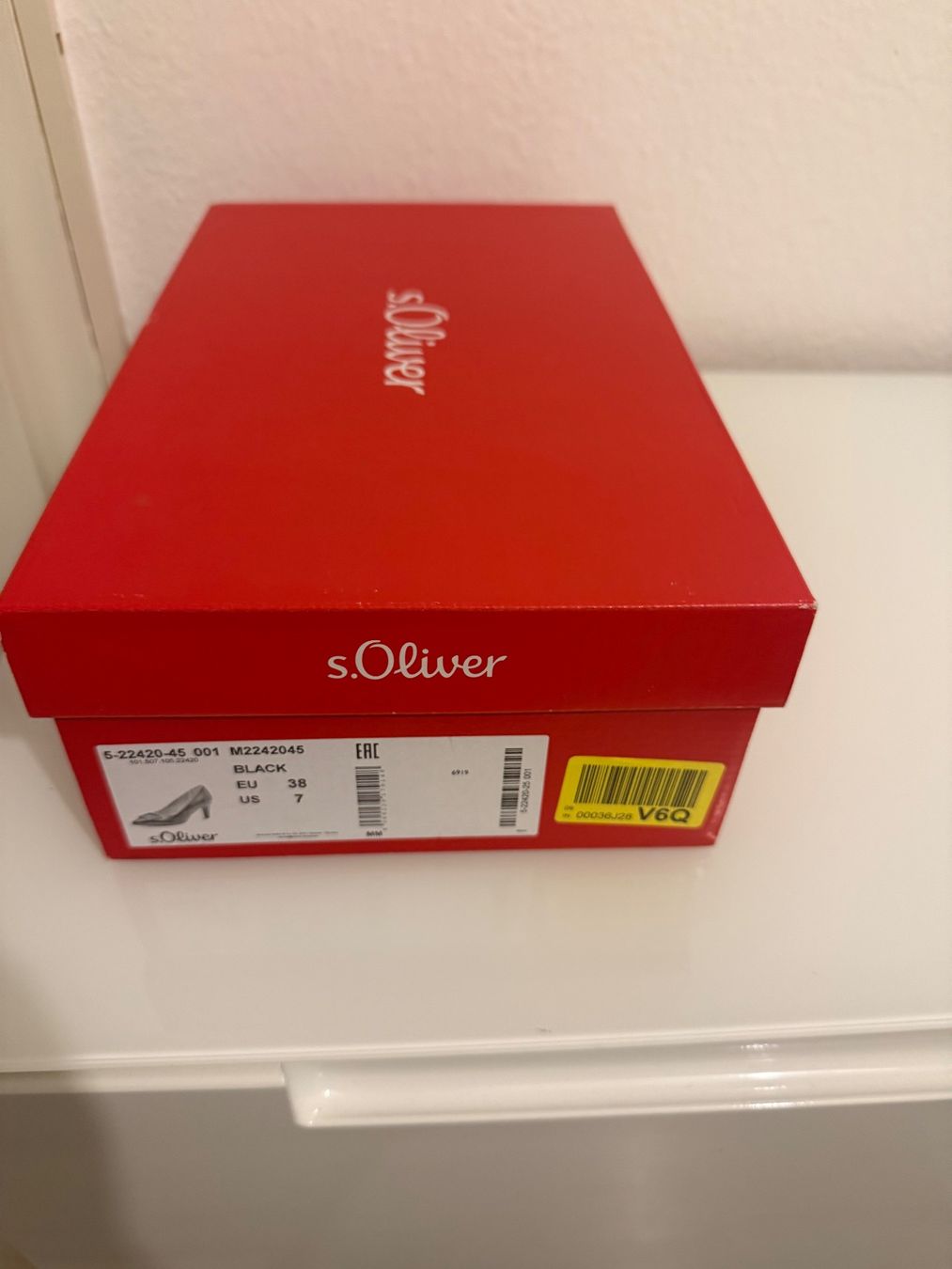 S.Oliver Scarpe da donna: Schwarze S. Oliver Pumps, Grösse 38, neuwertig, – Usato da Winterthur venduto da Lumi11 3