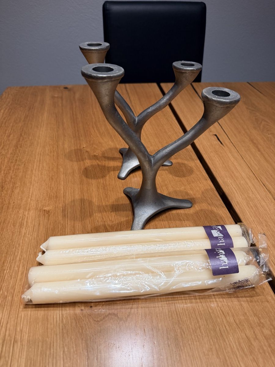 Portacandele: 2 candlesticks steel frame + 4 candles – Nuovo (secondo la descrizione) da Zürich venduto da Swiss_Bea