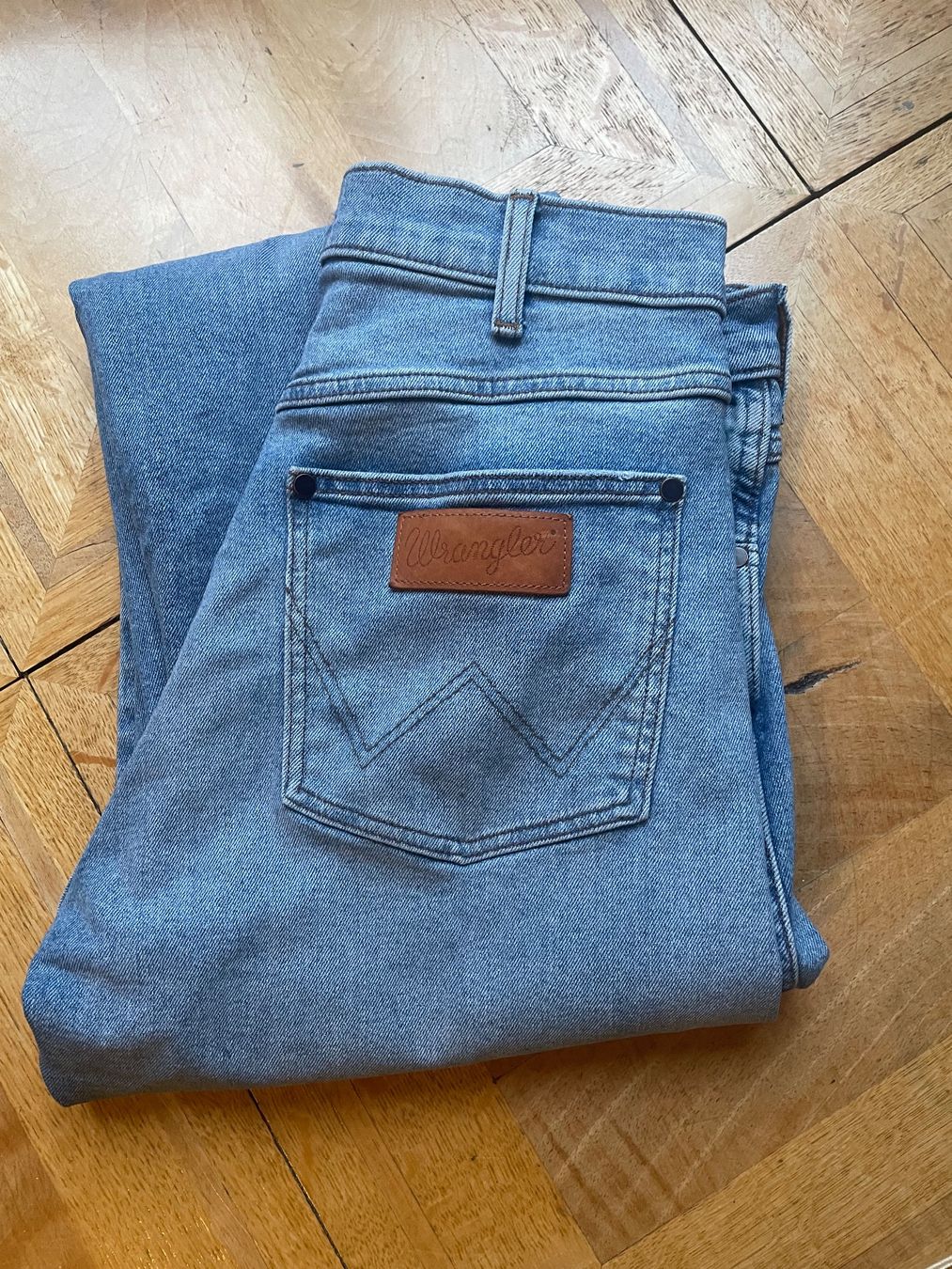Wrangler Jeans: 2 Jeans Wrangler 29/32 – Nuovo (secondo la descrizione) da Vevey venduto da louloute72 1