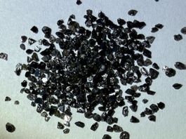 Schwarze Rohdiamanten 1 Ct