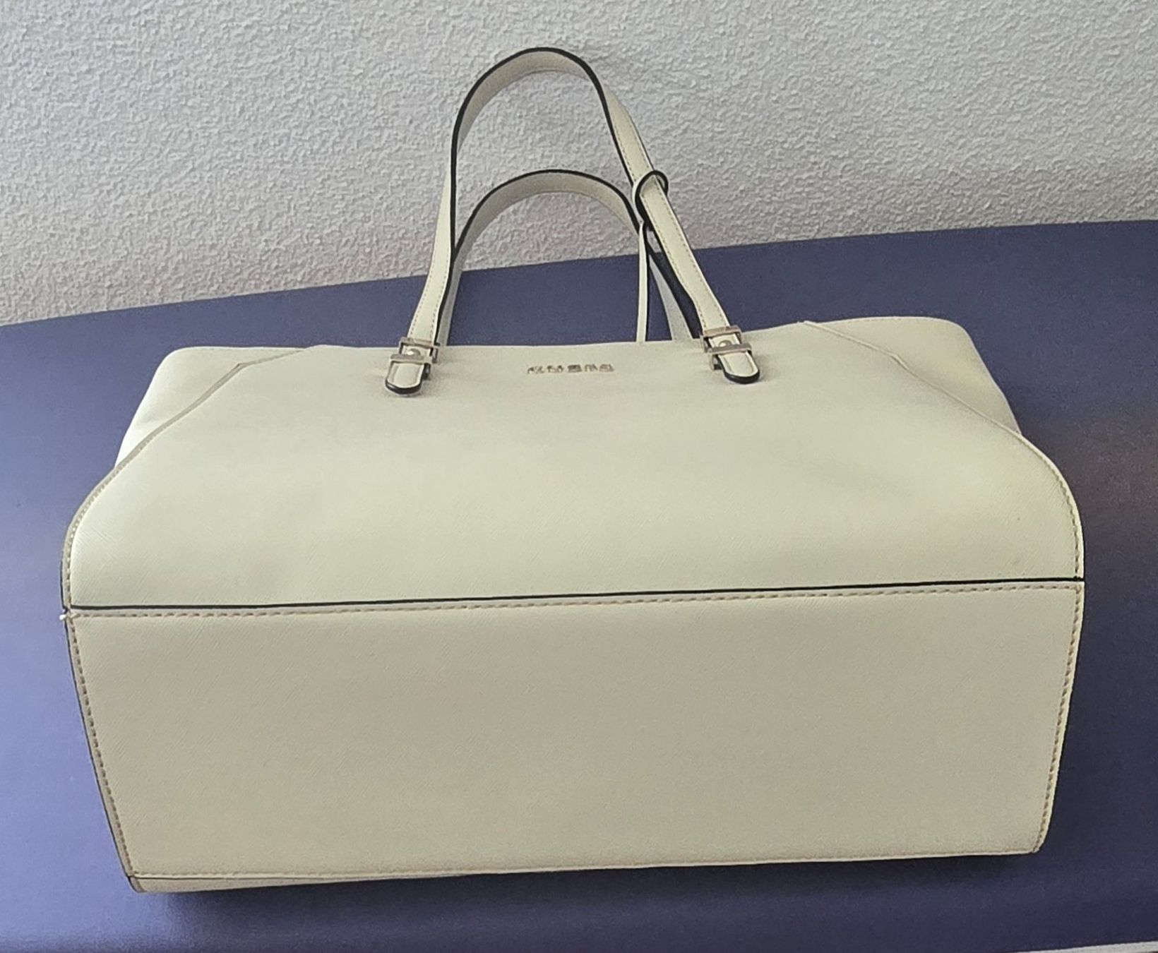 Guess Borse da donna: Guess Handtasche – Usato da Ruswil venduto da DNAB 4