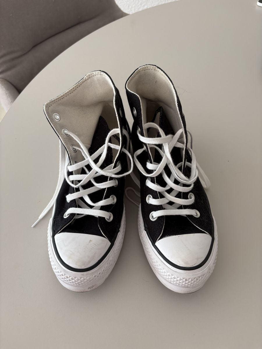 Converse Chaussures femmes: Converse – D'occasion à Bolligen par leo_ynr6