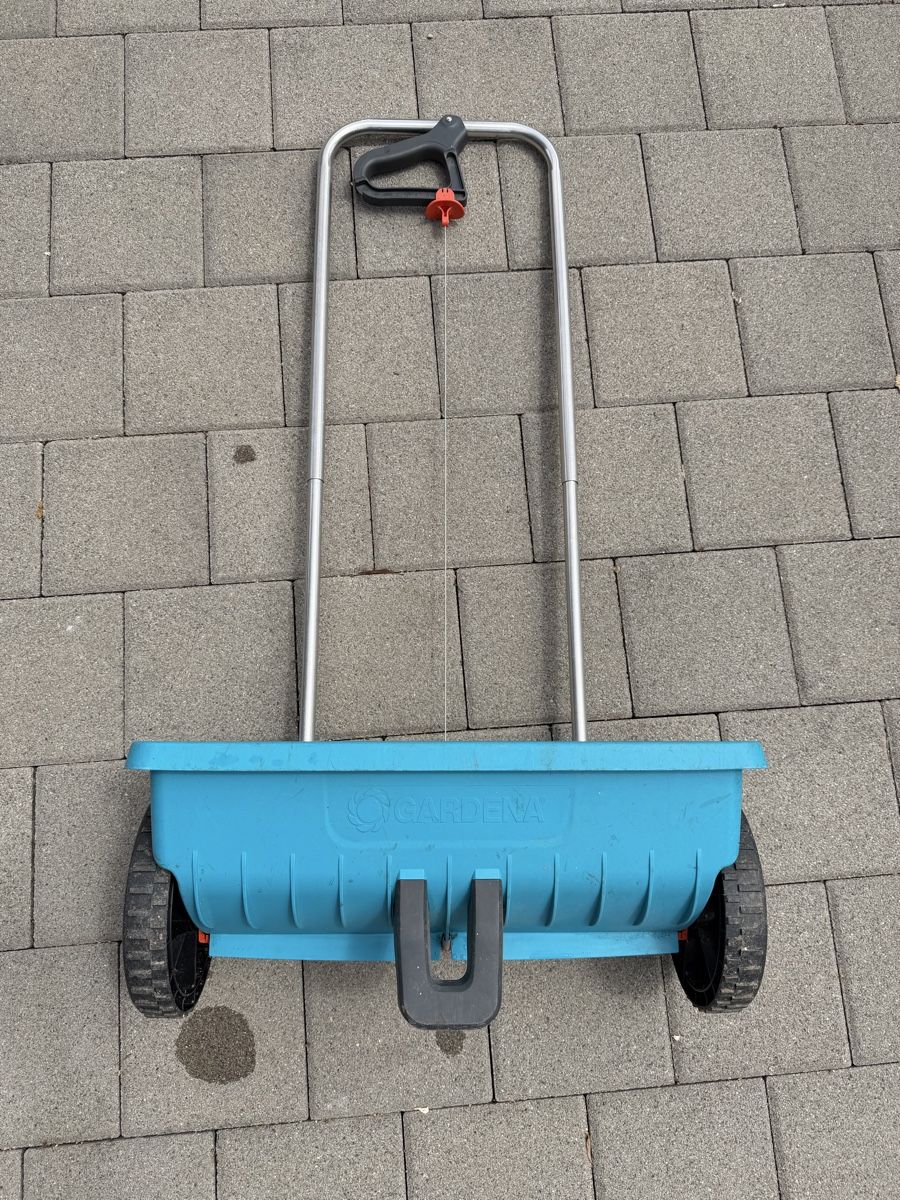 Altro in Utensili da giardino: Gardena Streuwagen – Usato da Flurlingen venduto da NatDrake