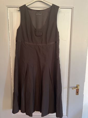 1 robe Luisa Cerano taille 42 couleur noire selon photos