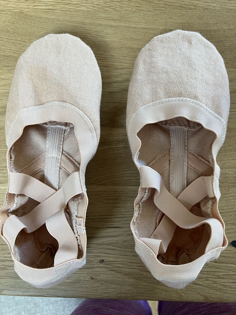 Bloch Scarpe per ragazze: Bloch Ballettschuhe Leinen elastisch 4.5B – Usato da Bern venduto da paulettina 1