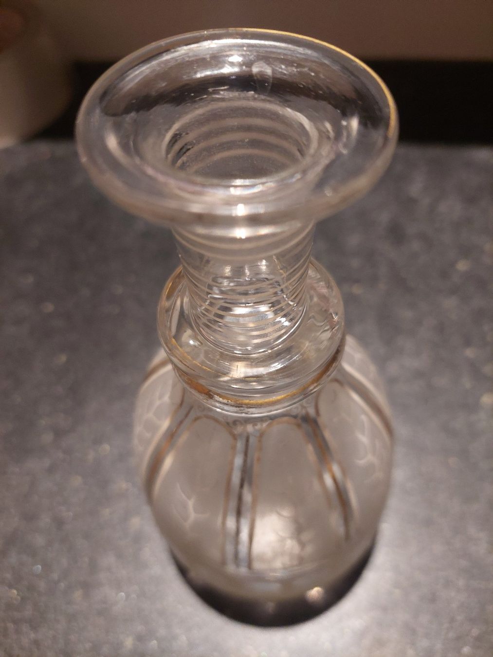Karaffen: Antike Glas Karaffe, vermutlich böhmisch,  1880- 1930 – Gebraucht aus Hergiswil NW von maiette-23.N 3