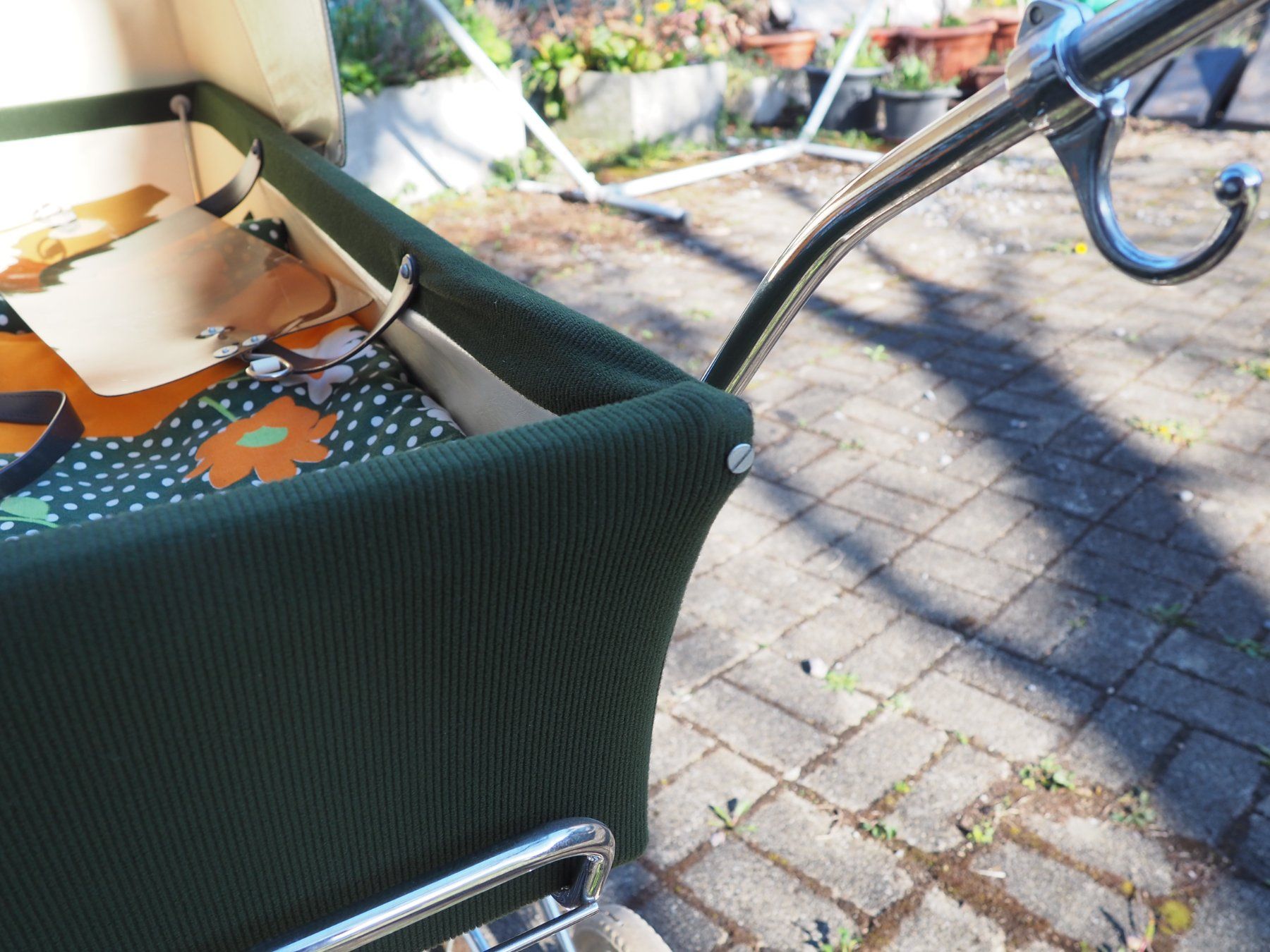 Poussette: Alter Kinderwagen, Vintage – Défectueux à Schänis par Wewu 6