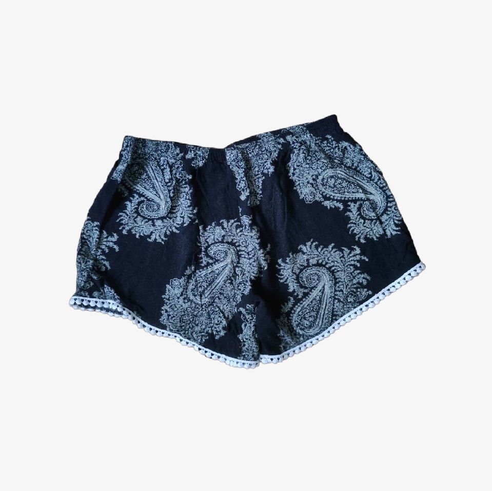 Pantaloni: Kurze Stoff Shorts – Usato da Bern venduto da icanhearyoursmile