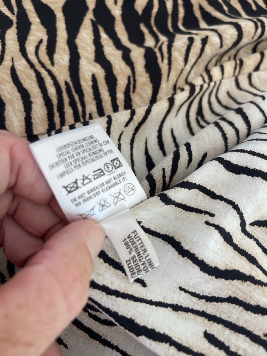 Escada Giacche: Escada Lederjacke schwarz mit Seidenfutter Grösse 40 – Usato da Wädenswil venduto da pri_myd7 3