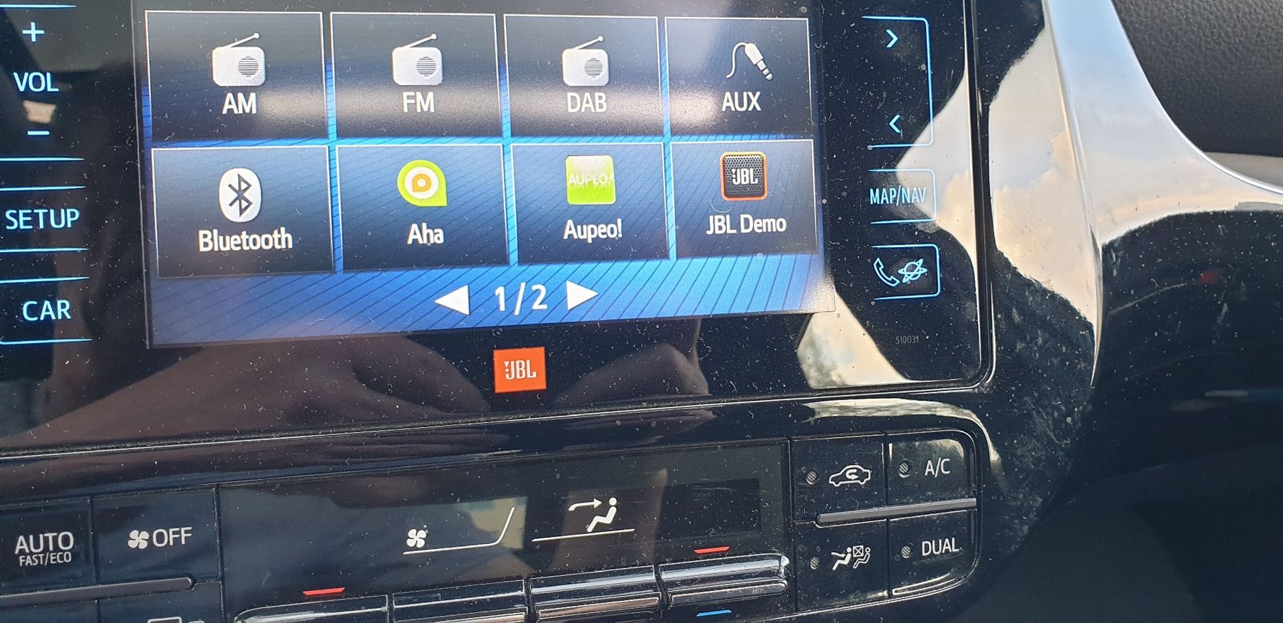 Toyota Autos: Toyota Prius, Gen-4, – D'occasion à Thun par Alexanna 3