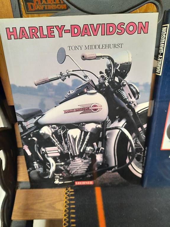 Livres: Harley-Davidson Sachbücher – Neuf avec emballage d'origine à Rickenbach LU par sch_9n6h