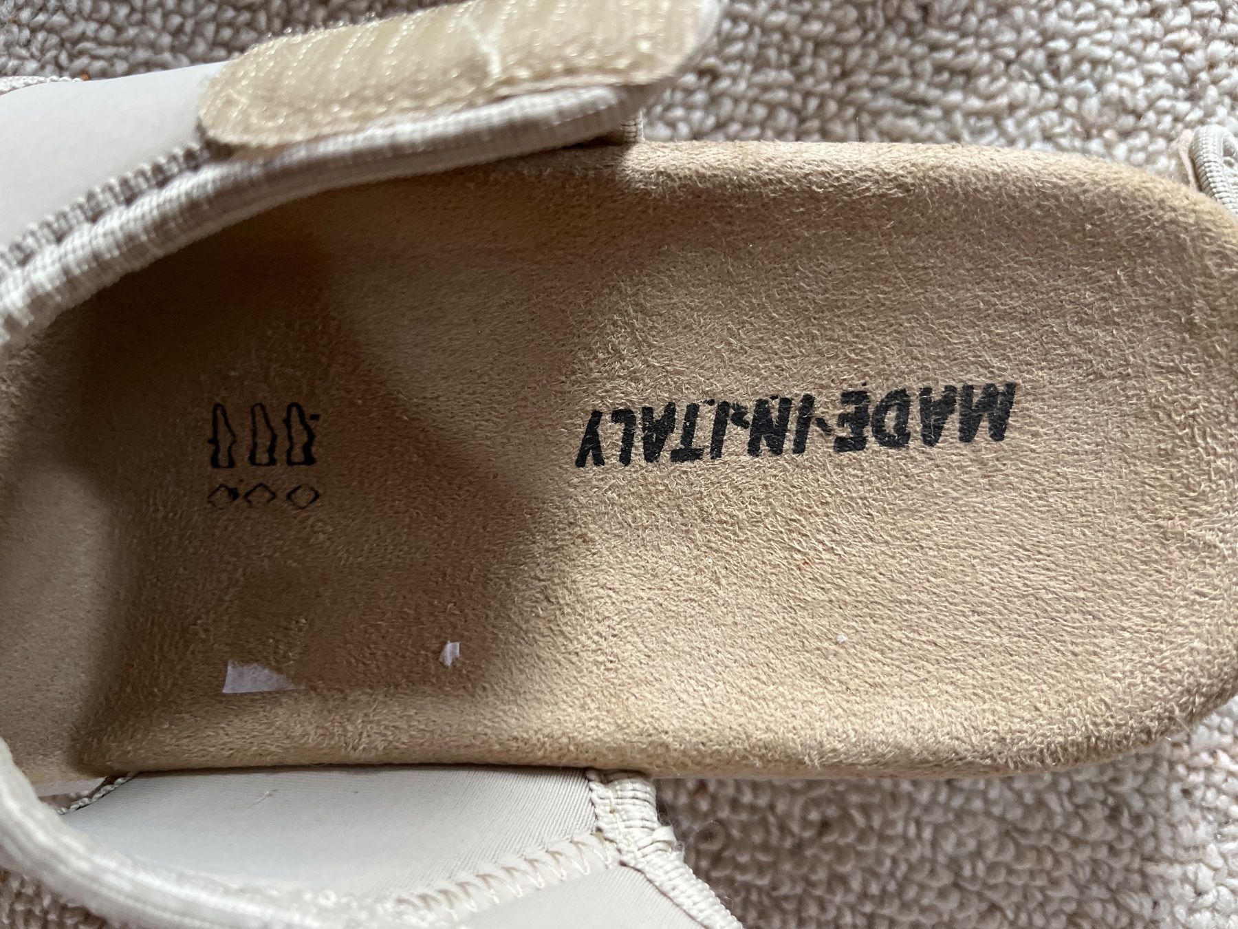 Scarpe da donna: Neue bequeme Sandale Gr. 41 beige – Nuovo (secondo la descrizione) da Bassersdorf venduto da Steyning88 3