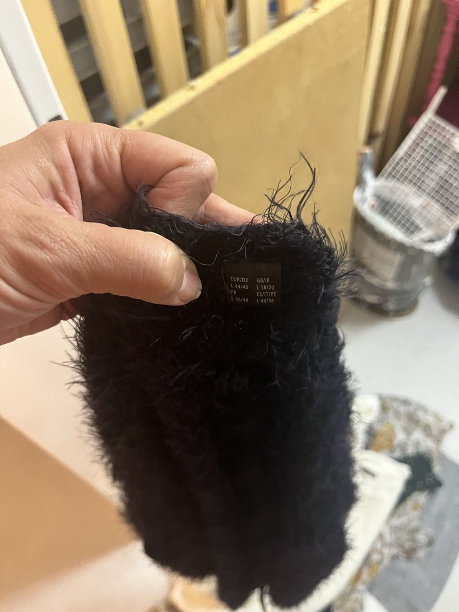 Pullover & Sweatshirts: Schwarzer Flausch-Pulli, super Zustand, Grösse L/44/46 – Gebraucht aus Altendorf von pas_5chw 2