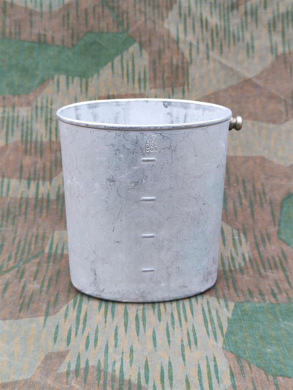Tassen: Feldbecher Ord. 1932, von 1933, MZ – Gebraucht aus Bauma von SwissMilitaria
